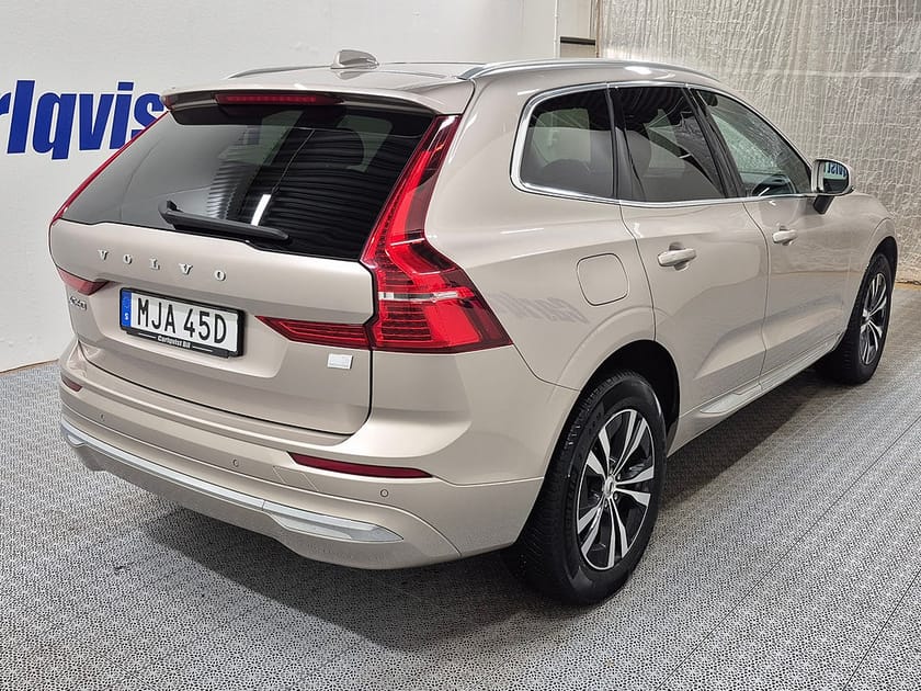 Bild 4 av Volvo XC60 T6 Recharge Core Bright Plug in AWD 350HK 4x4 Panorama