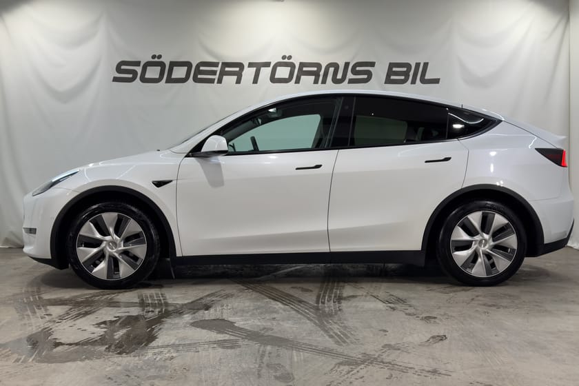 Bild 3 av Tesla Model Y Long Range AWD PREMIUMINTERIÖR AUTOPILOT DRAG MOMSBIL