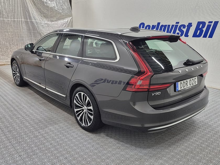 Bild 3 av Volvo V90 T6 Recharge Core Plug in AWD 350HK 4x4 Läder