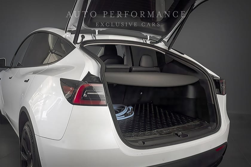 Bild 4 av Tesla Model Y Long Range AWD Dragkrok / Hemleverans /