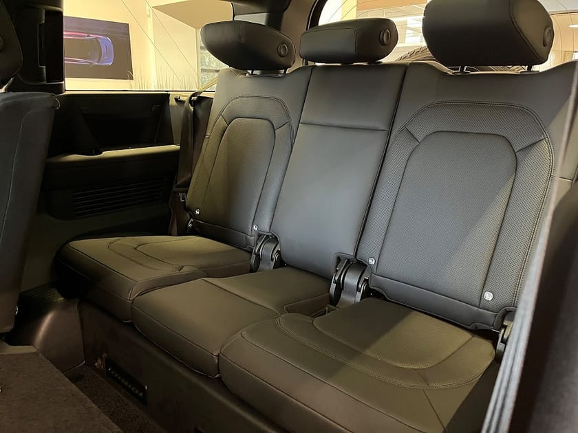 Bild 5 av Land Rover Defender 130 D300 MHEV X-Dynamic SE / 8-sits