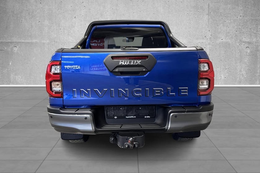 Bilde 4 av Toyota Hilux Dobbelcab 2,8 204 hk D-Cab 4WD SR+ Inv. X Automat Krok
