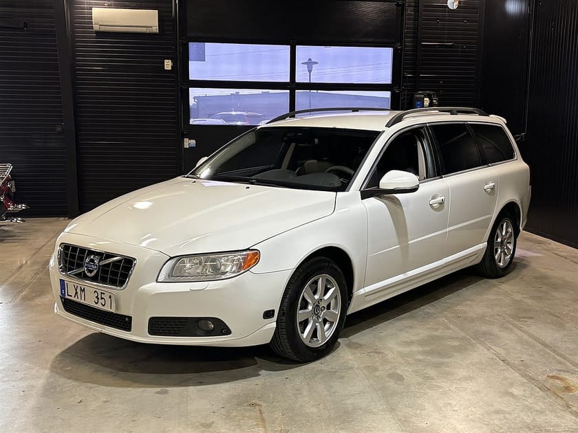 Bild 3 av Volvo V70 T4F (180hk) Drag / M-värm