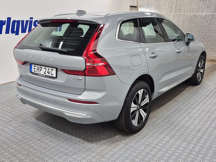 Bild 4 av Volvo XC60 Recharge Core Bright plug in AWD 350HK 4x4 Panorama
