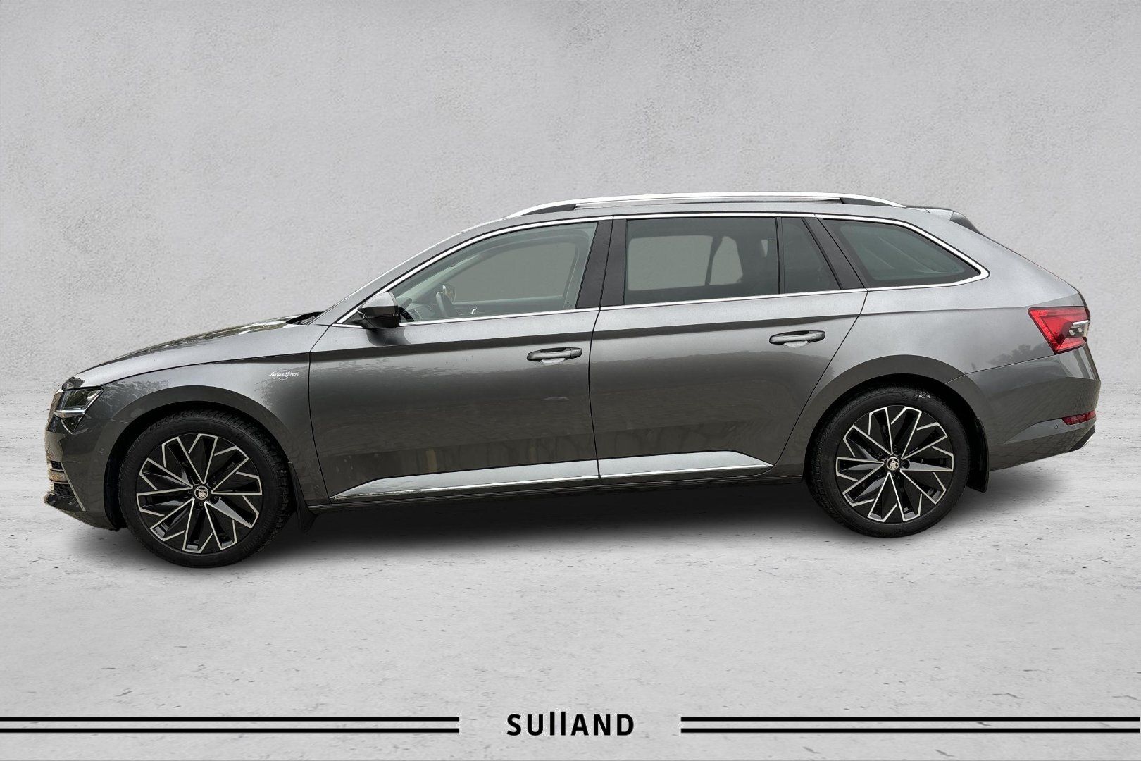 Thumnail bilde 1 av Škoda Superb Stasjonsvogn
