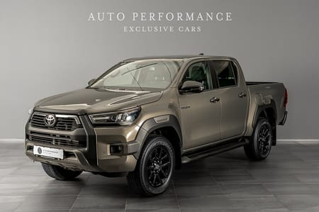 Toyota Hilux Dubbelhytt Invincible Doublecab Dragkrok Facelift / Hemleverans /