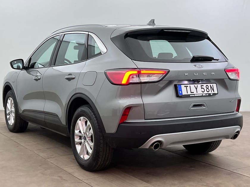 Bild 4 av Ford Kuga Plug-In Hybrid E-CVT Rattvärme Backkamera Navi Nyservad