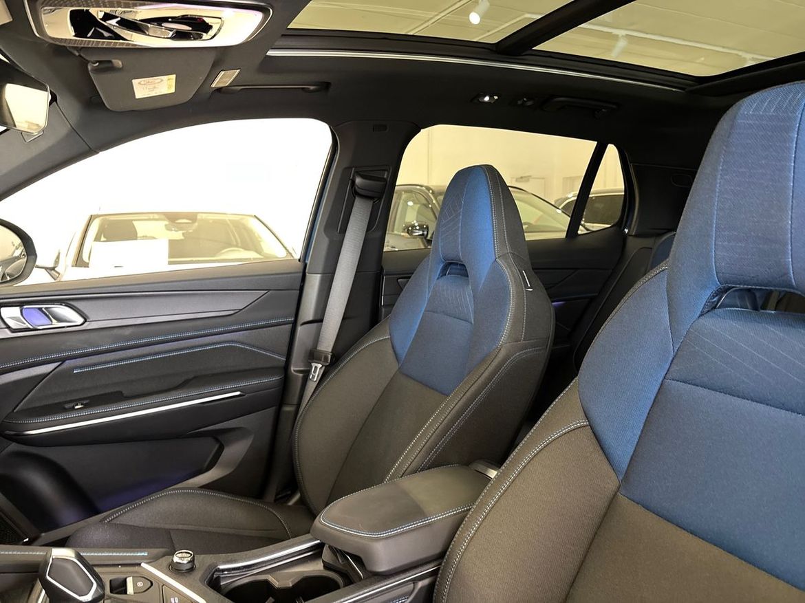 Lynk & Co 01 2023 - miniatyr 10