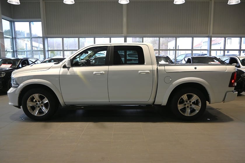 Bild 2 av RAM 1500 Crew Cab 5.7 V8 HEMI Sport Rambox Månadskostnad 3893kr