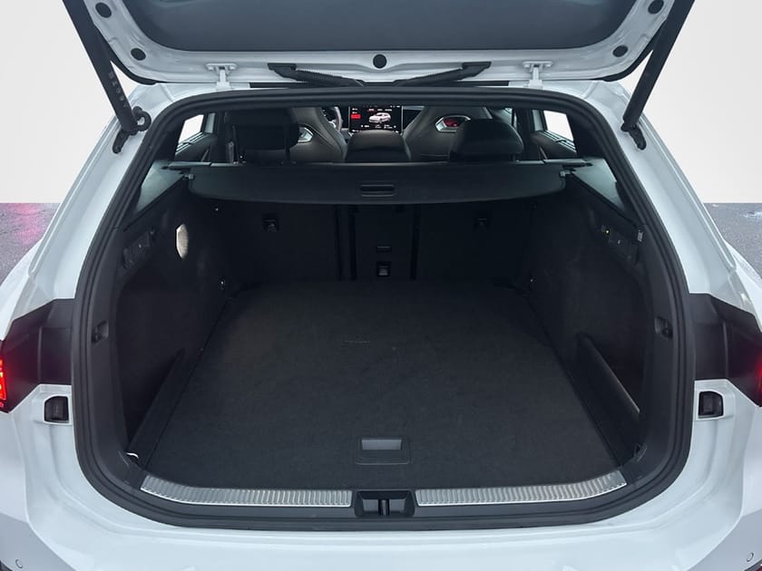 Bild 5 av Volkswagen Passat Sportscombi 1.5 eTSI R-LINE 150HK DRAG/VÄRMARE