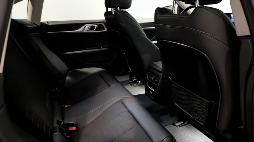 Bild 5 av BMW i4 eDrive40 Gran Coupé Tonade Rutor Backkamera