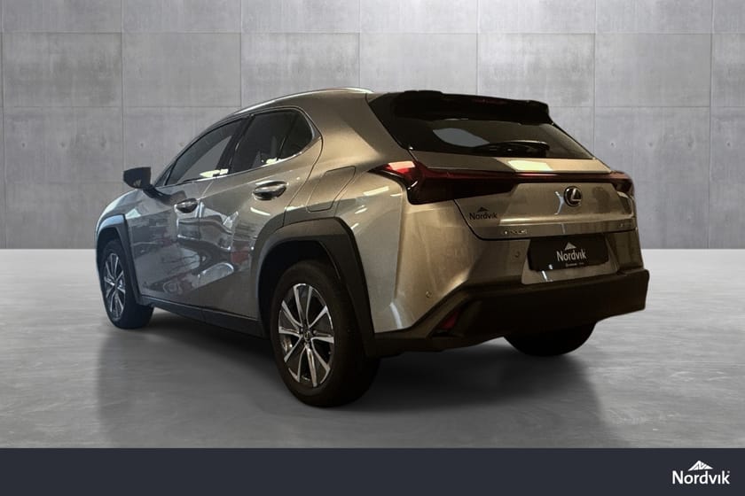 Bilde 3 av Lexus UX 300e Premium Tech/450 km WLTP rekkevidde/lav kilometerstand
