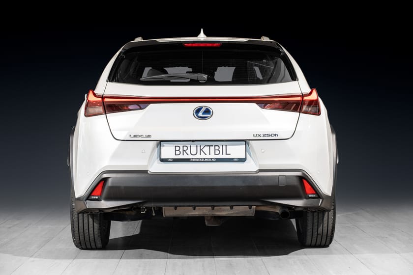 Bilde 4 av Lexus UX 250h E-Four AWD Comfort Nyservet | R.kamera | Rattvarme