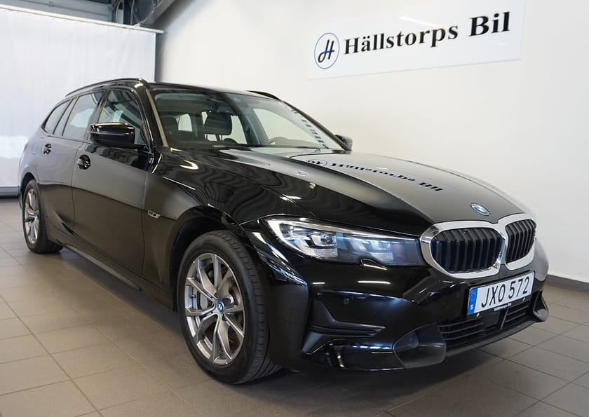 Bild 1 av BMW 330e xDrive Touring Steptronic Sport line/B-KAMERA/DRAG/GPS