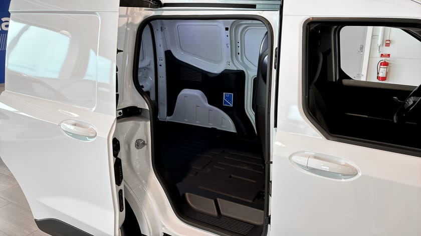 Bild 5 av Ford E-Transit Courier EL 43kWh / Skåp Limited 136Hk / 0% ränta