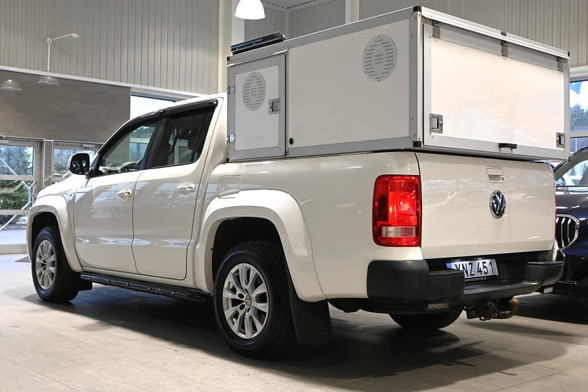 Bild 3 av Volkswagen Amarok 2.9t V6 TDI 204hk 4Motion Jaktbil WT Hundkåpa