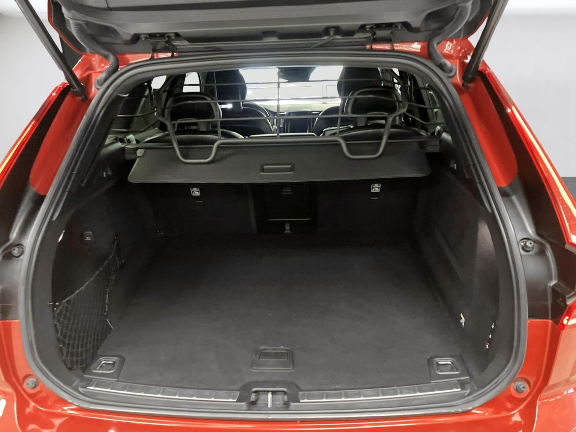 Volvo XC60 2018 - miniatyr 19