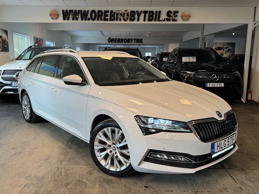 Bild 1 av Škoda Superb iV Kombi Skoda 1.4 TSI Business Style Drag Värmare Cockpit