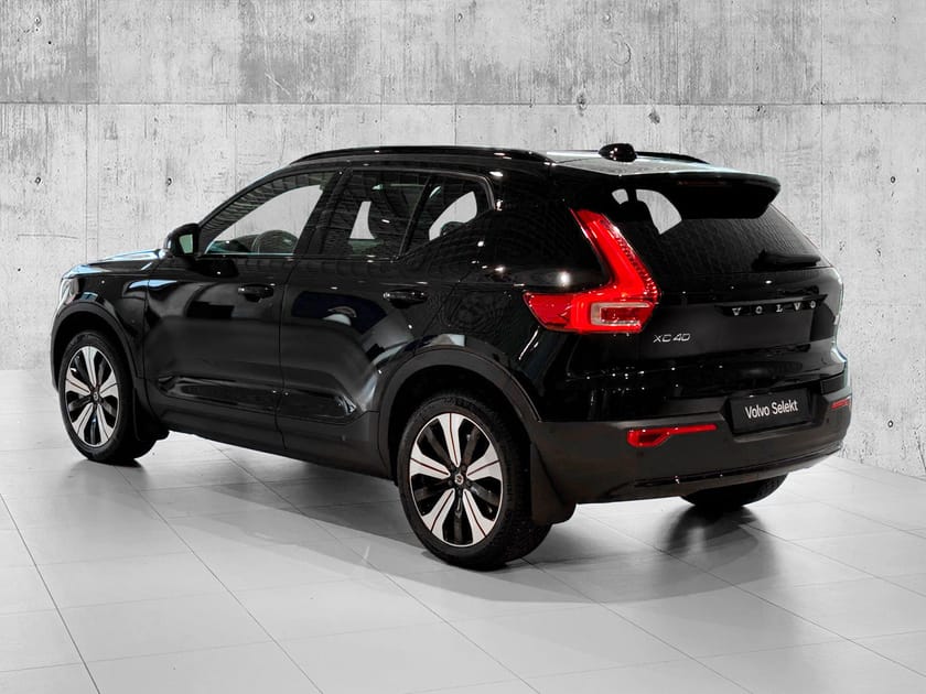 Bilde 3 av Volvo XC40 Recharge Single Motor 2023 Ultimate FWD | Skinn | 360 | H&K | 20" |