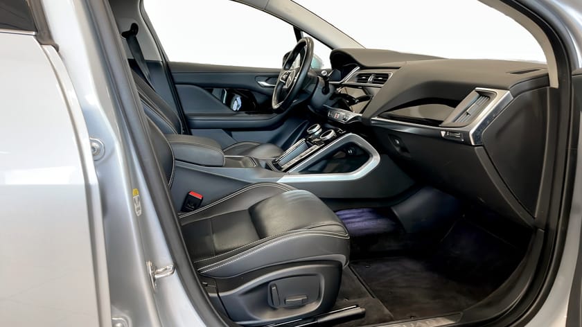Bild 3 av Jaguar I-Pace EV400 EV400, 400Hk, AWD, Panorama, Navi