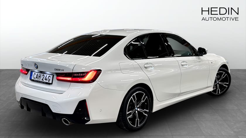 Bild 2 av BMW 320i xDrive Sedan M Sport Dragkrok Rattvärme Backkamera