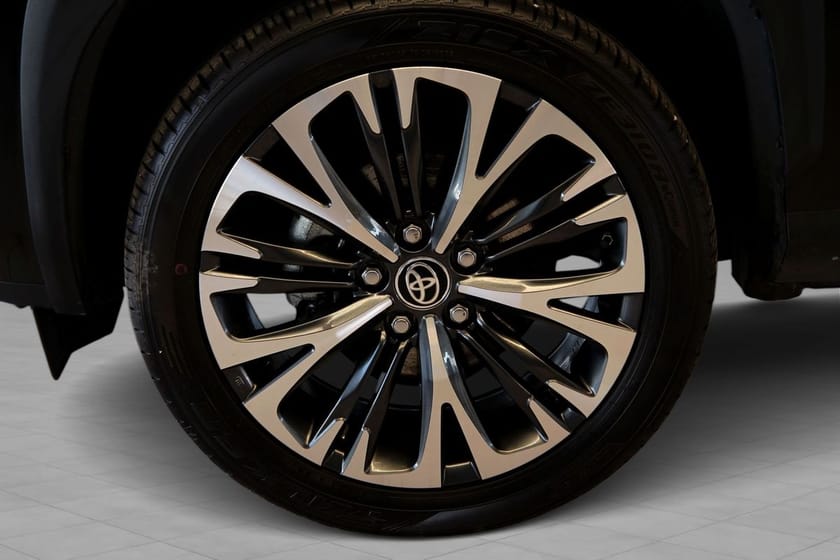 Bilde 4 av Toyota Yaris Cross Hybrid AWD-i 1,5 Executive Bi-Tone