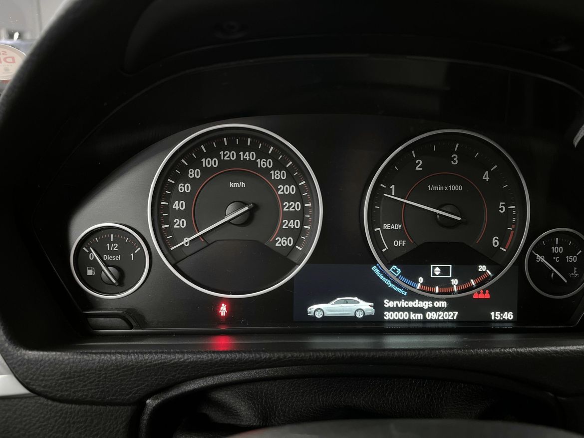 BMW 3-serie 2018 - miniatyr 12