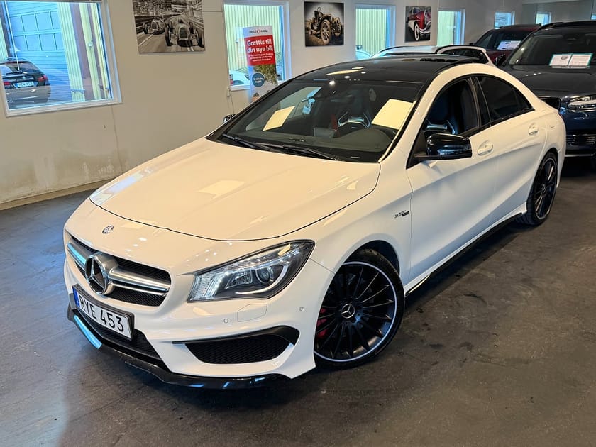 Bild 2 av Mercedes-Benz CLA 45 AMG 4MATIC SKALSTOLAR H/K Pano SE SPEC!
