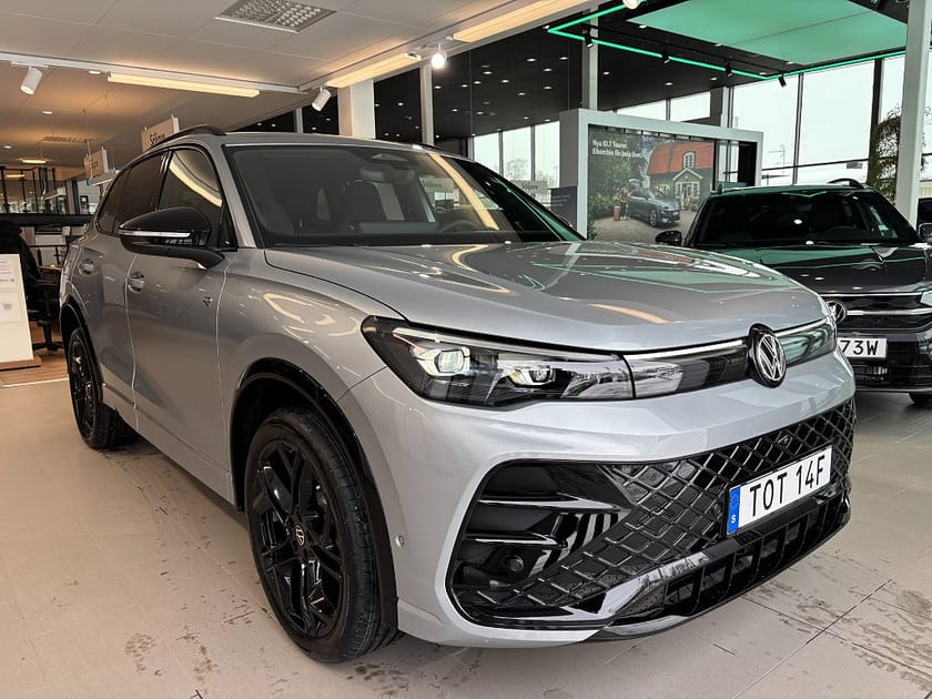 Bild 3 av Volkswagen Tiguan eHybrid R-Line-Edition BLACK STYLE LEV 4395kr/mån