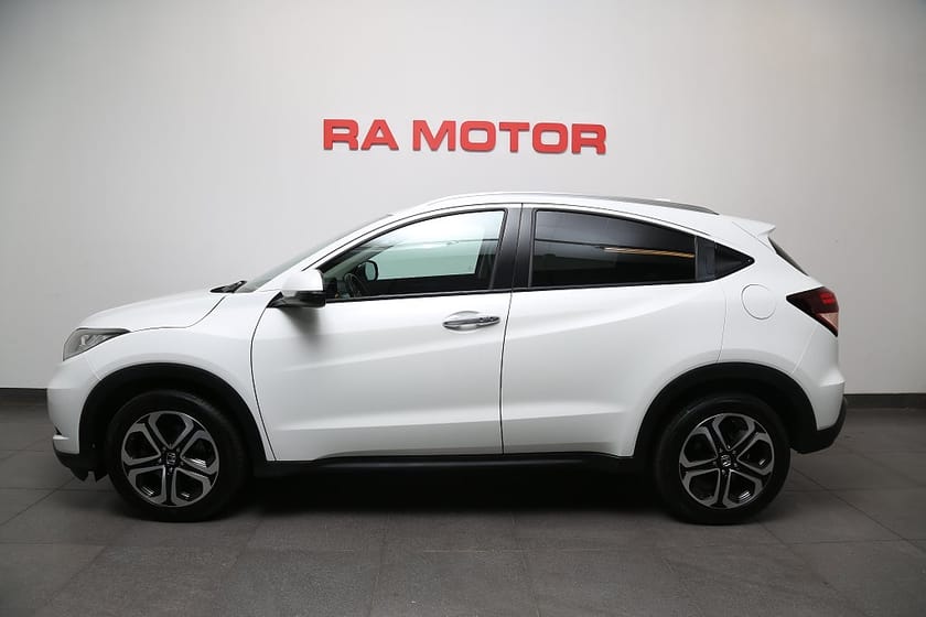 Bild 2 av Honda HR-V 1,5 i-VTEC 131hk Executive Aut Keyless Panorama 1ägare