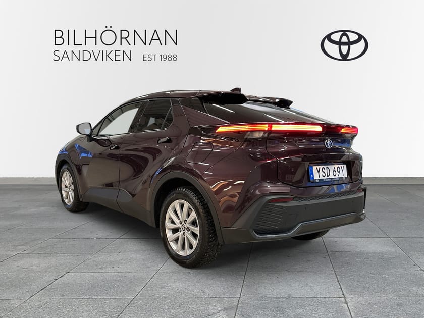Bild 3 av Toyota C-HR Hybrid 1,8 Style Teknikpaket Vinterhjul