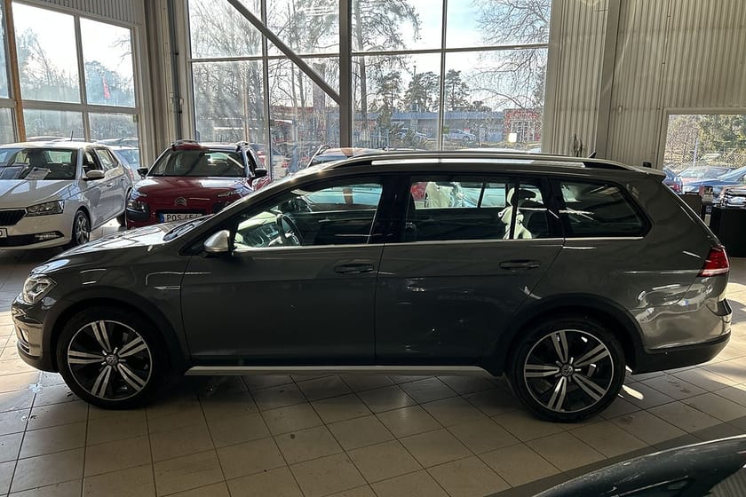 Bild 5 av Volkswagen Golf Alltrack 2.0 TDI 4Motion / SUPERDEAL 3,95% / VÄRMARE / DRAG /