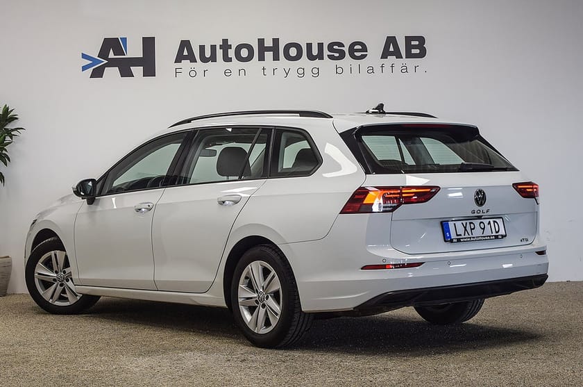 Bild 2 av Volkswagen Golf Sportscombi 1.5 eTSI 150HK Bränslevärmare Drag B-Kamera