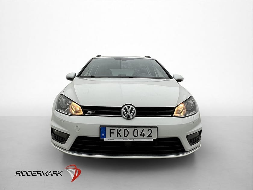 Bild 2 av Volkswagen Golf Sportscombi SC TDI R-Line Värmare CarPlay Adapt-Fart