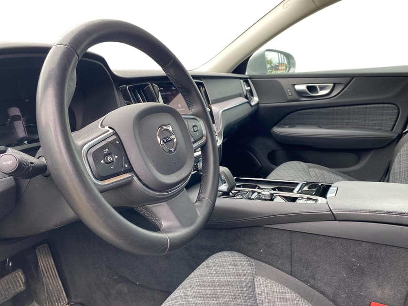 Bild 2 av Volvo V60 Recharge T6 II Core Edition