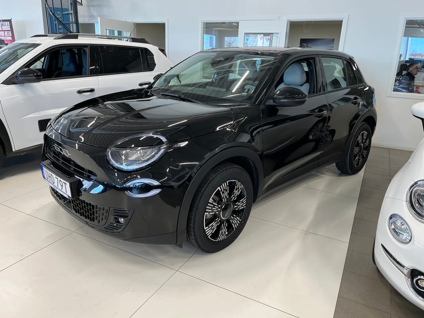 Bild 1 av Fiat 600 Hybrid Icon Edition Privatleasing 2695:- 24/36 mån