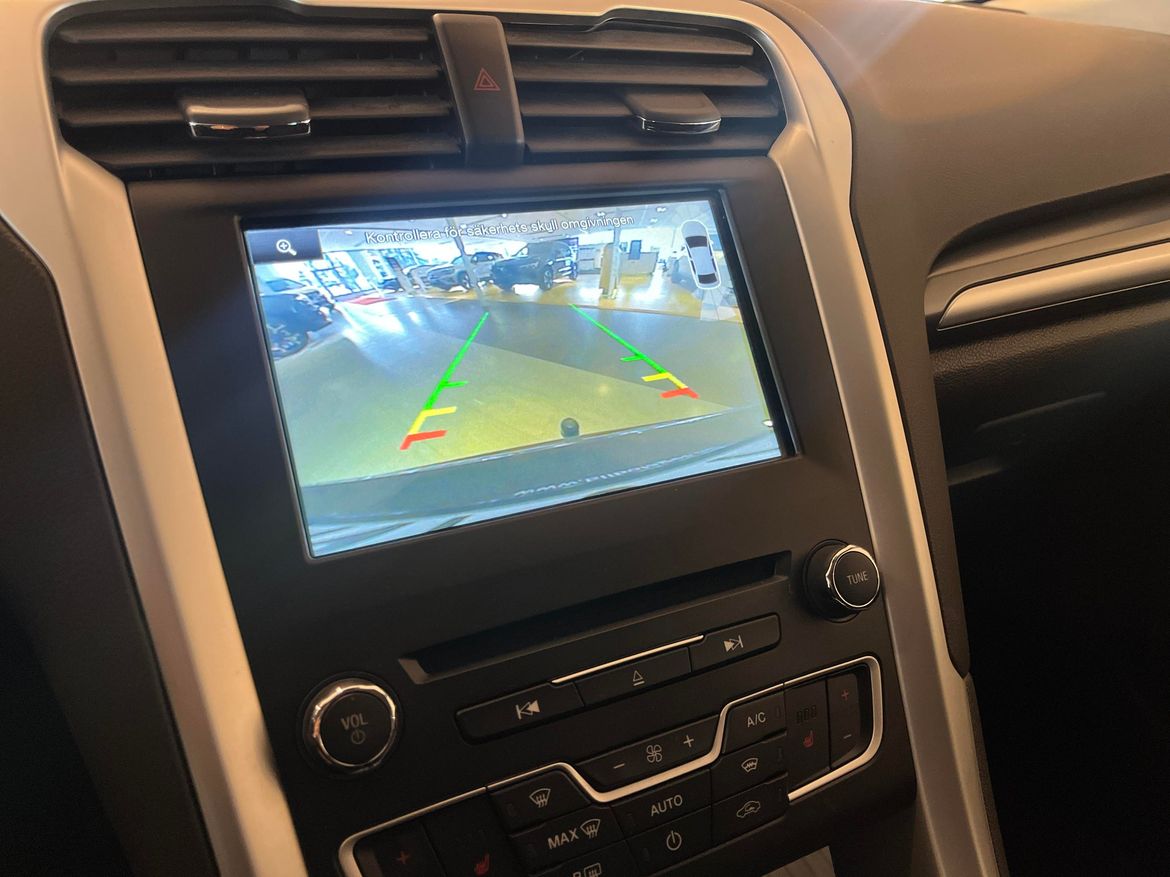 Ford Mondeo 2016 - miniatyr 10