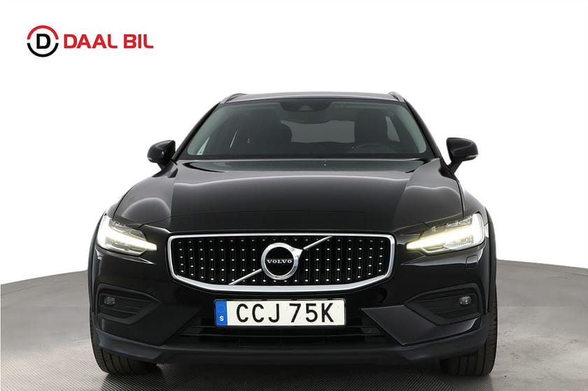 Bild 2 av Volvo V60 Cross Country B4 AWD 197HK ADVANCED DRAG B-KAMERA HIGH PERFORMANCE