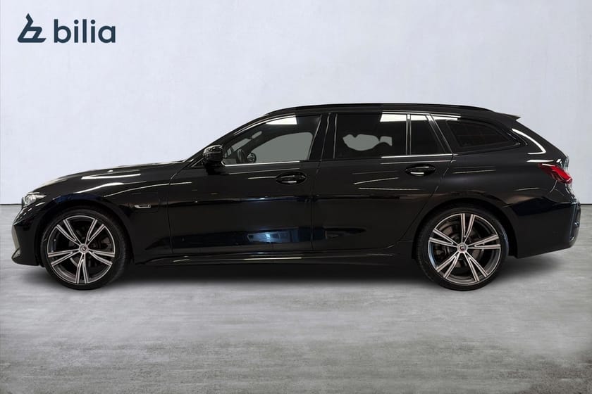 Bild 3 av BMW 330e xDrive Touring M-sport | Drag | HiFi | Head-Up | 19"