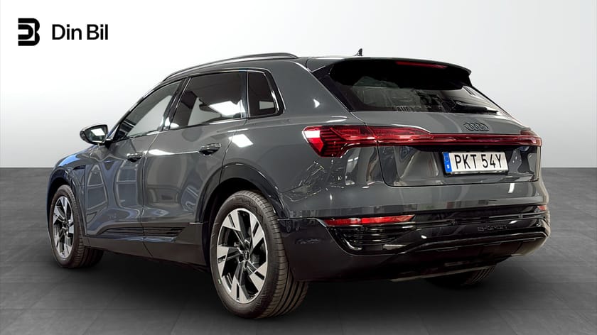 Bild 3 av Audi Q8 50 e-tron quattro 340HK q Proline / Drag / Backkamera