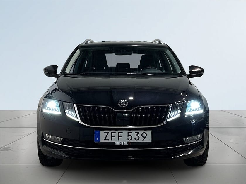 Bild 2 av Škoda Octavia Kombi Skoda 2.0 TDI 4x4 Style Drag Dvärm Canton GPS SoV MOMS