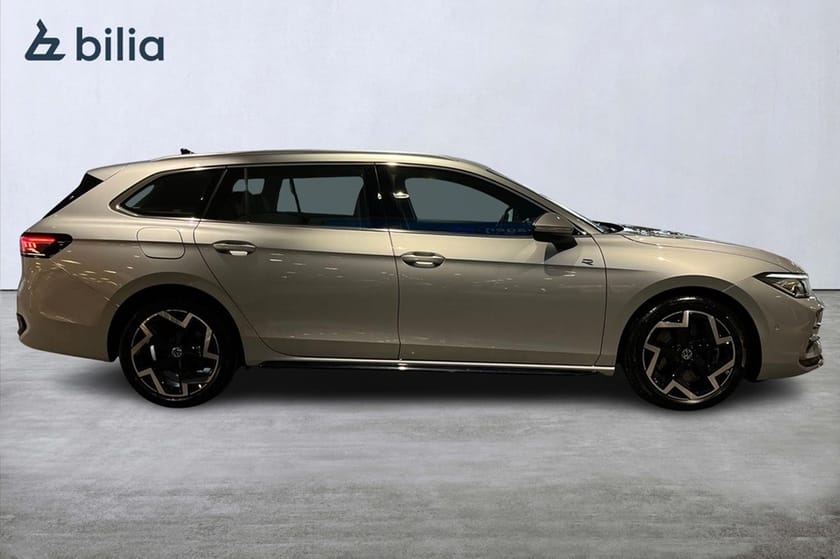 Bild 4 av Volkswagen Passat Sportscombi 2.0 TDI 4M R-Line Värm Drag 193HK