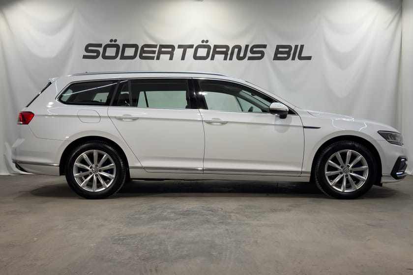 Bild 5 av Volkswagen Passat Sportscombi GTE 1.4 TSI DRAG VÄRMARE KAMERA CARPLAY MOMSBIL