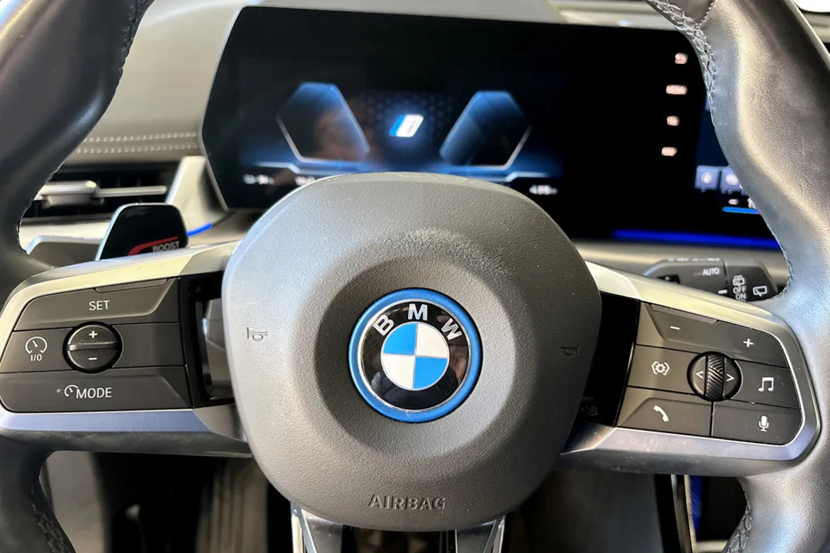 BMW iX1 xDrive30