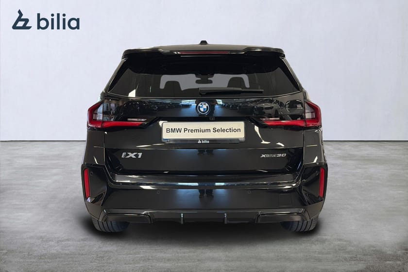 Bild 5 av BMW iX1 xDrive30 xDrive 30 M-sport | Drag | H&K | Elstol | 360