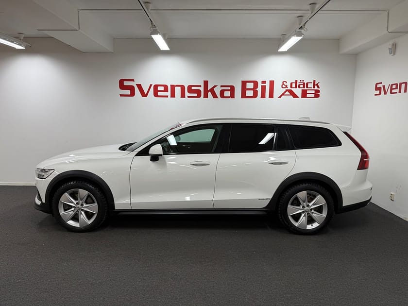 Bild 2 av Volvo V60 Cross Country D4 AWD Aut/Drag Momentum 2,99%Ränta