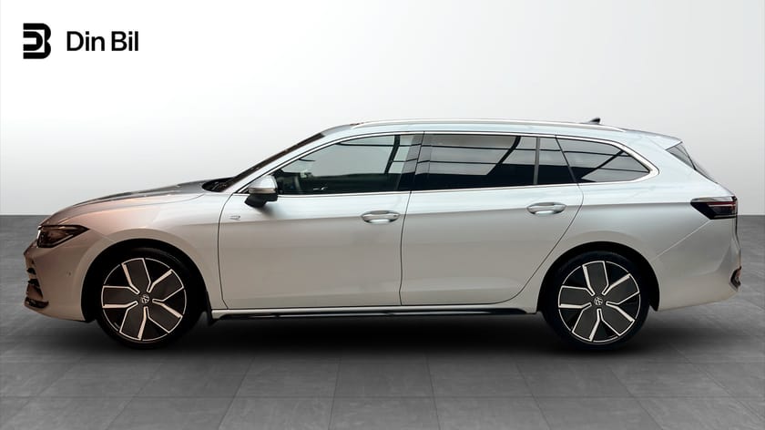 Bild 2 av Volkswagen Passat Sportscombi R-LINE 2.0 TDI 193HK 4MOTION Drag/Pano