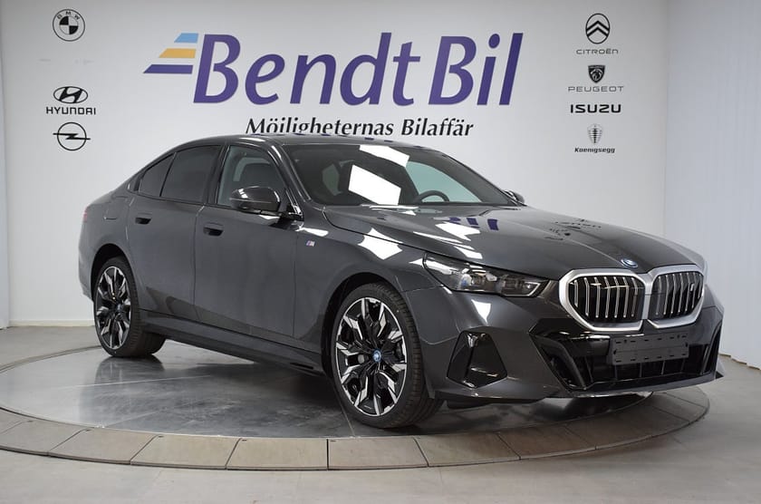 Bild 1 av BMW i5 xDrive40 Sedan M Sport | Komfortstol | 21" | HK