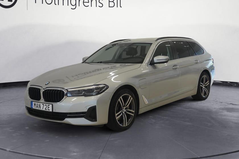 Bild 1 av BMW 530e xDrive Touring Komfort Pano 292hk