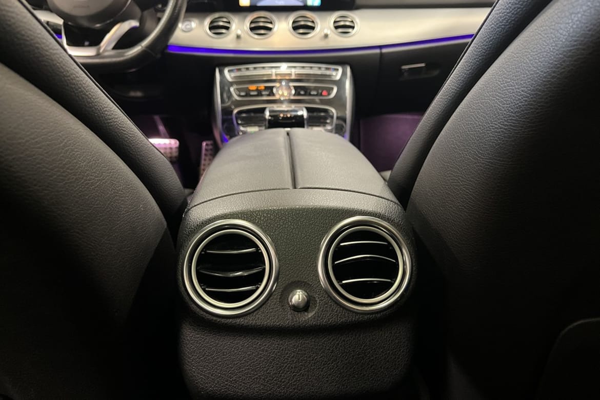 Mercedes-Benz E-Klass 2017 - miniatyr 3